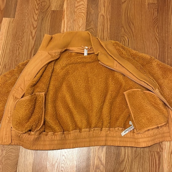 NWOT Free People Gear Up Sherpa Jacket S or M - Picture 9 of 17